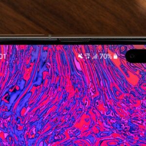 Genius wallpapers galaxy s10 hole in display